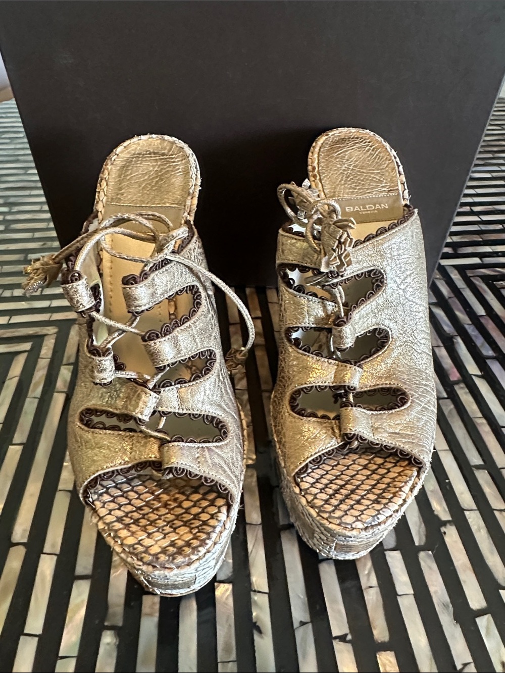 Baldan Python Tie Wedge - Metallic Taupe 👡👡